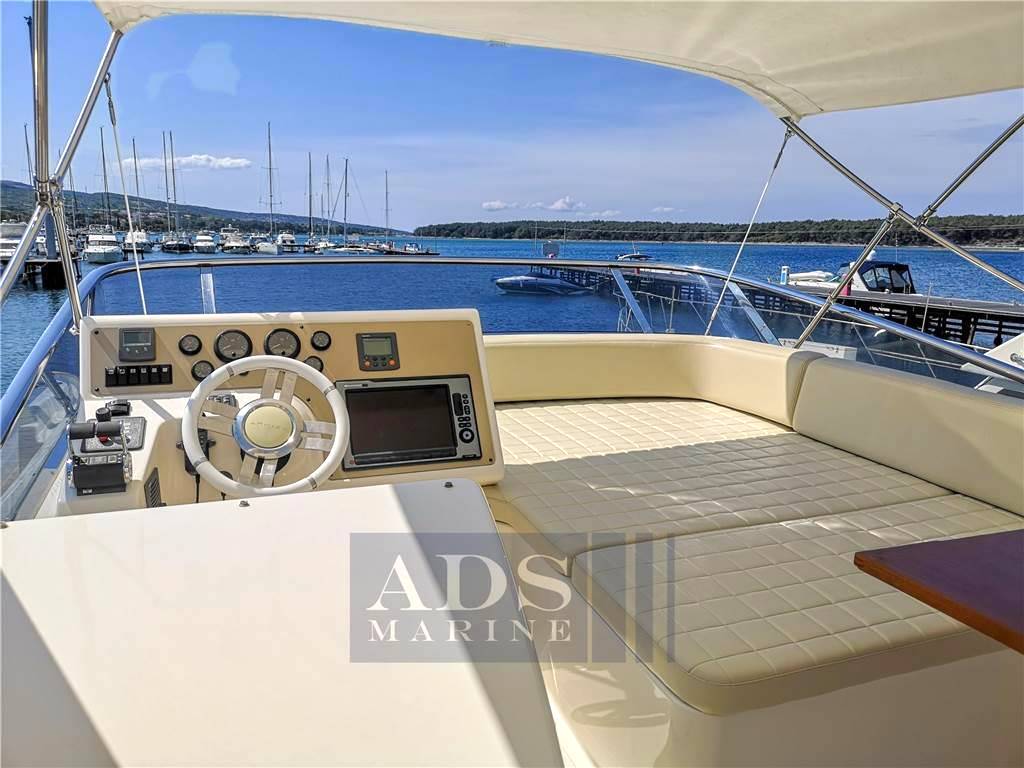 Azimut 53 fly