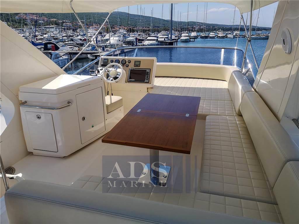 Azimut 53 fly