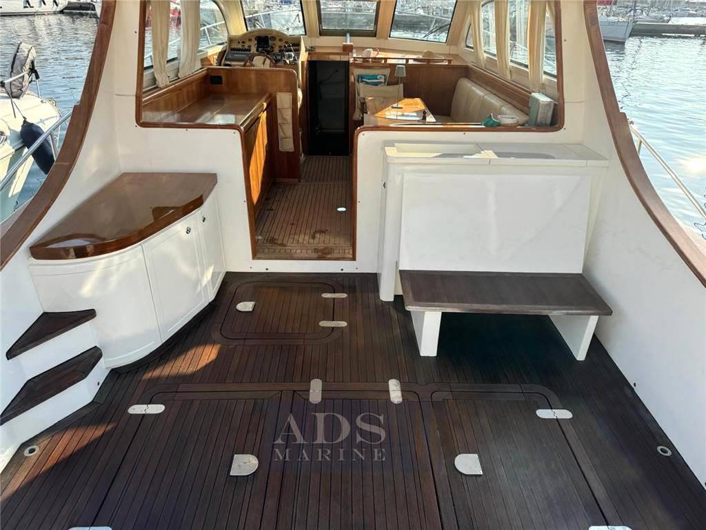 Solare 40 lobster