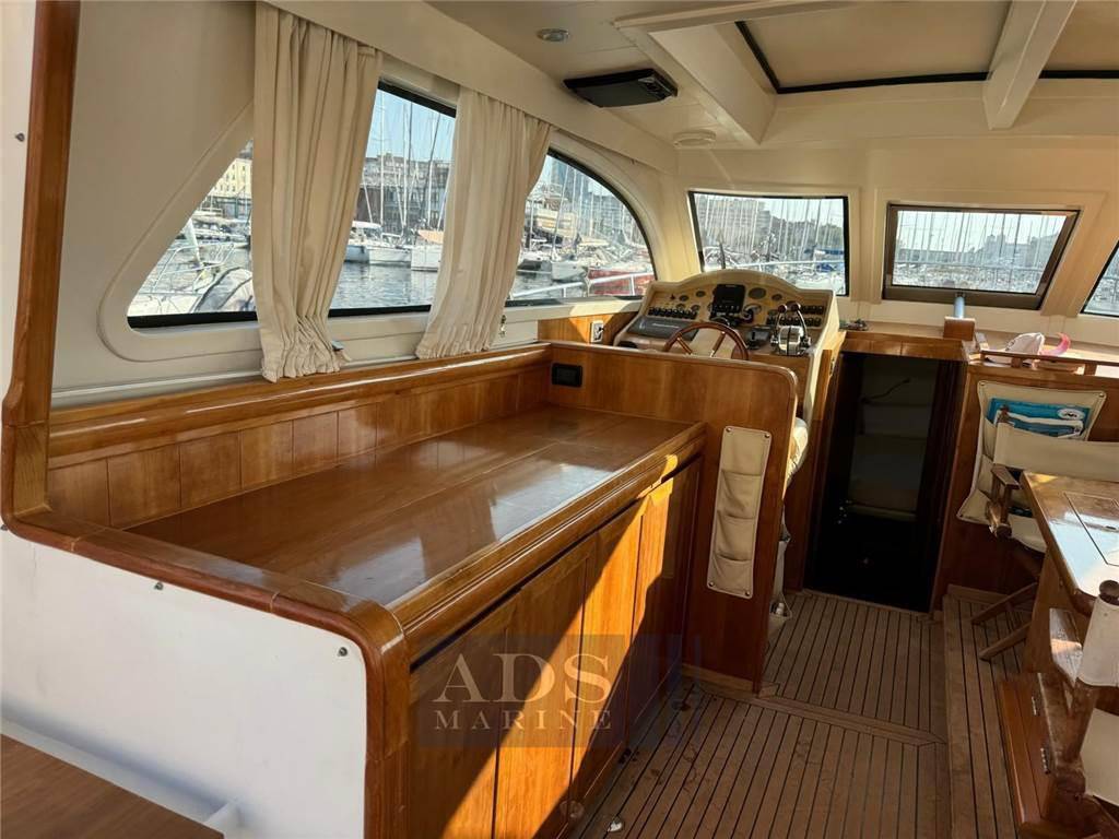 Solare 40 lobster