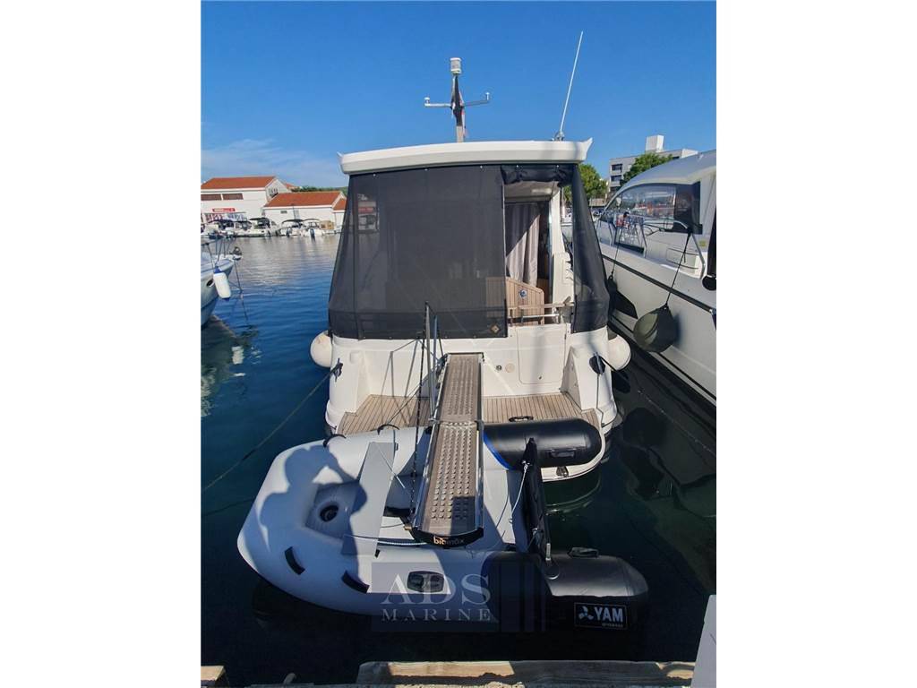 Galeon 330