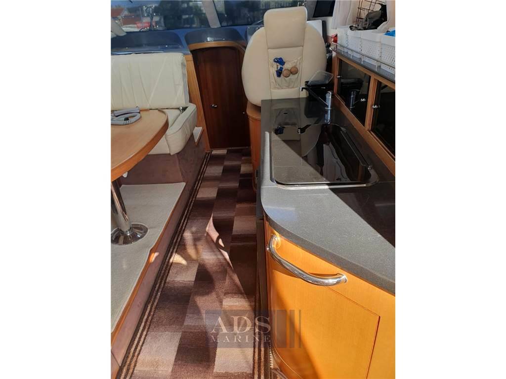 Galeon 330