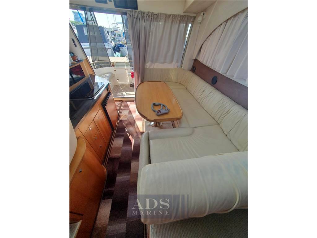 Galeon 330