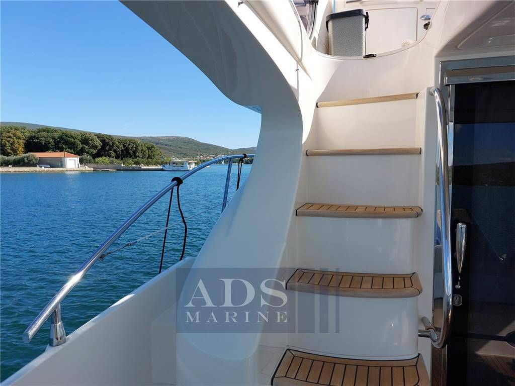 Azimut 50 fly