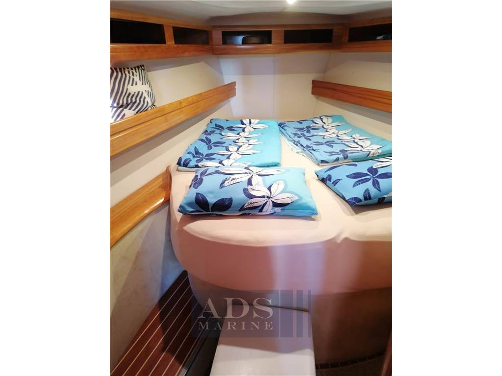 Bavaria 42 cruiser