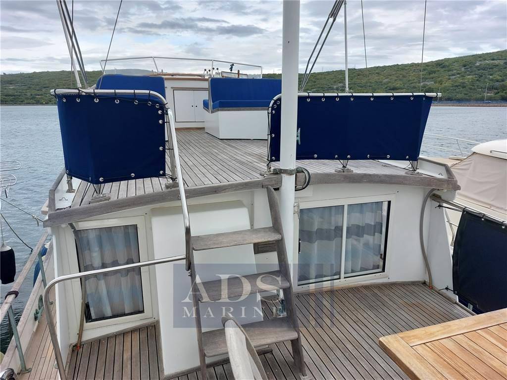 Grand banks 42