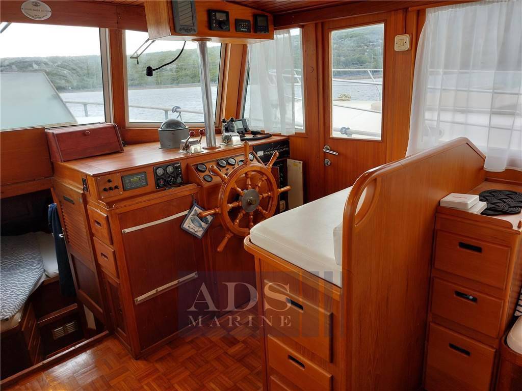 Grand banks 42