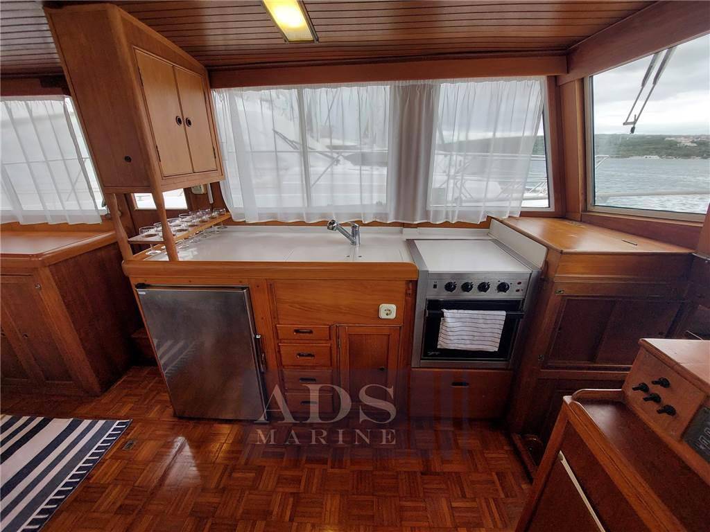 Grand banks 42