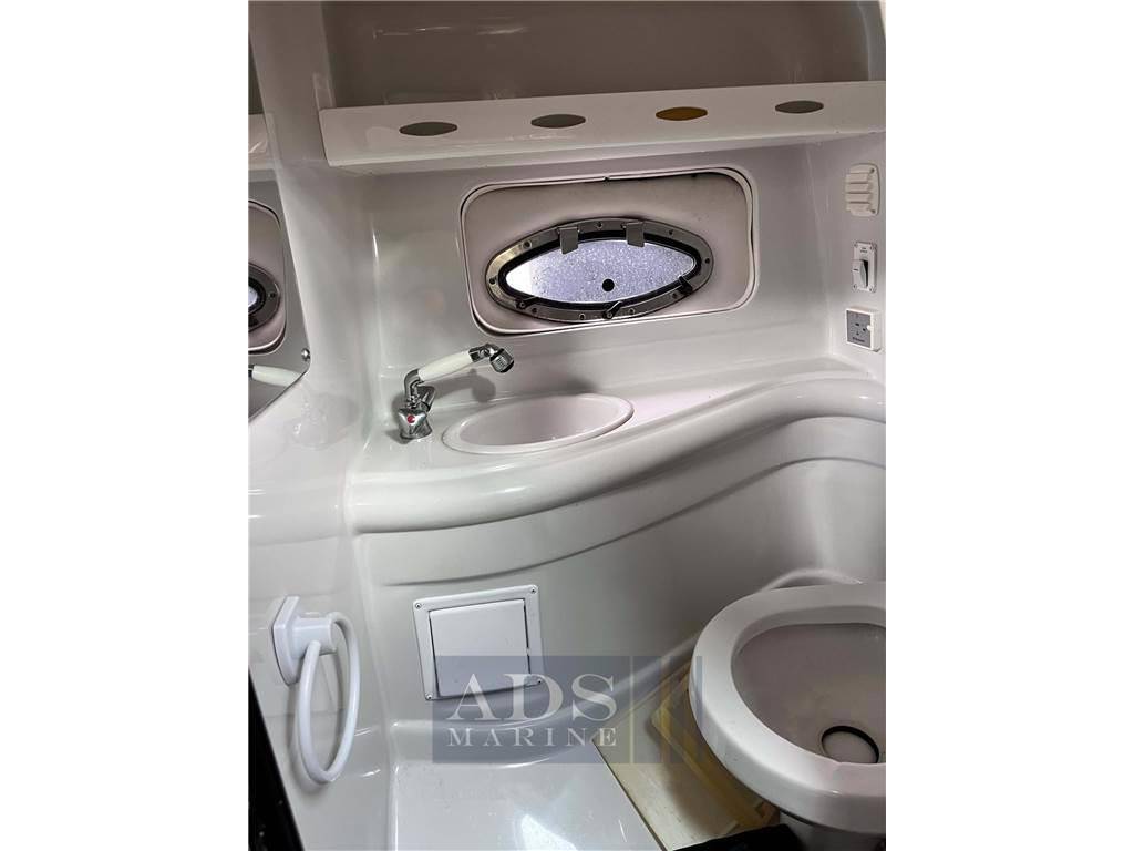 Crownline 275