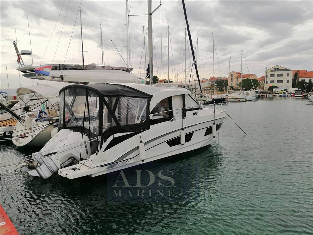 Beneteau Antares 9