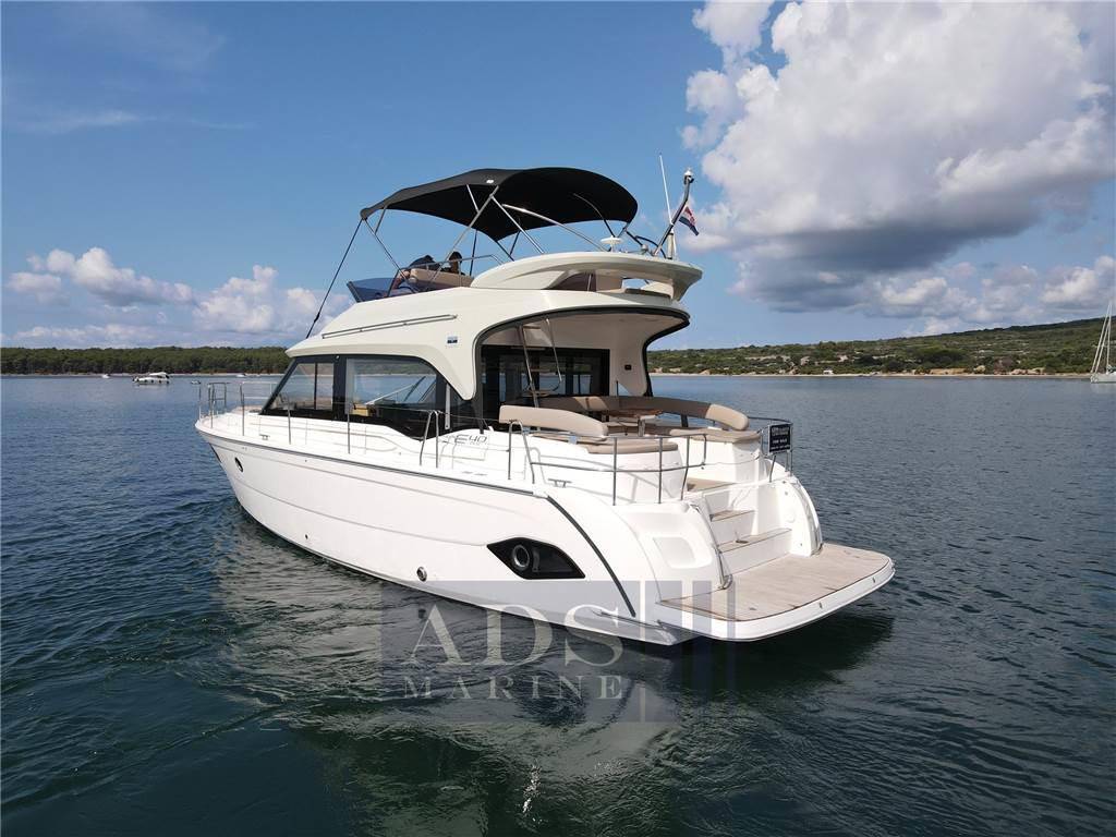Bavaria E 40 fly - 40