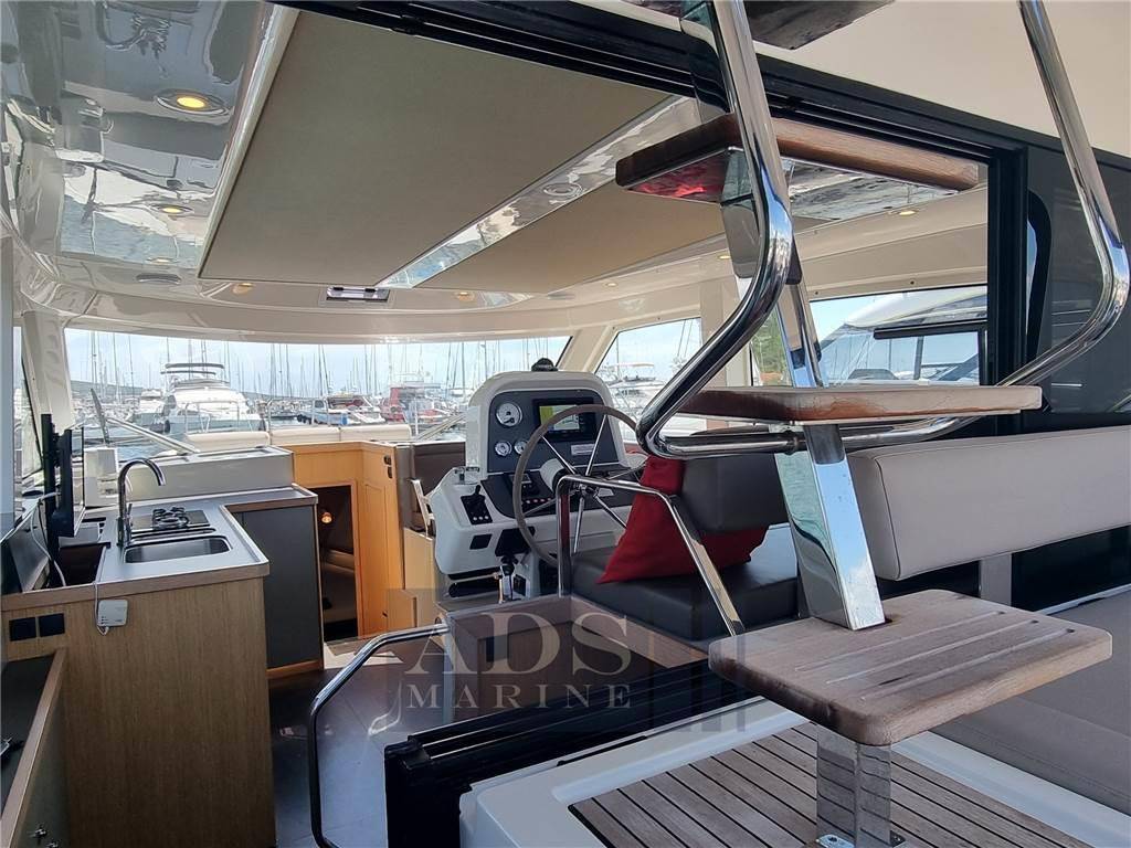 Bavaria E 40 fly - 40