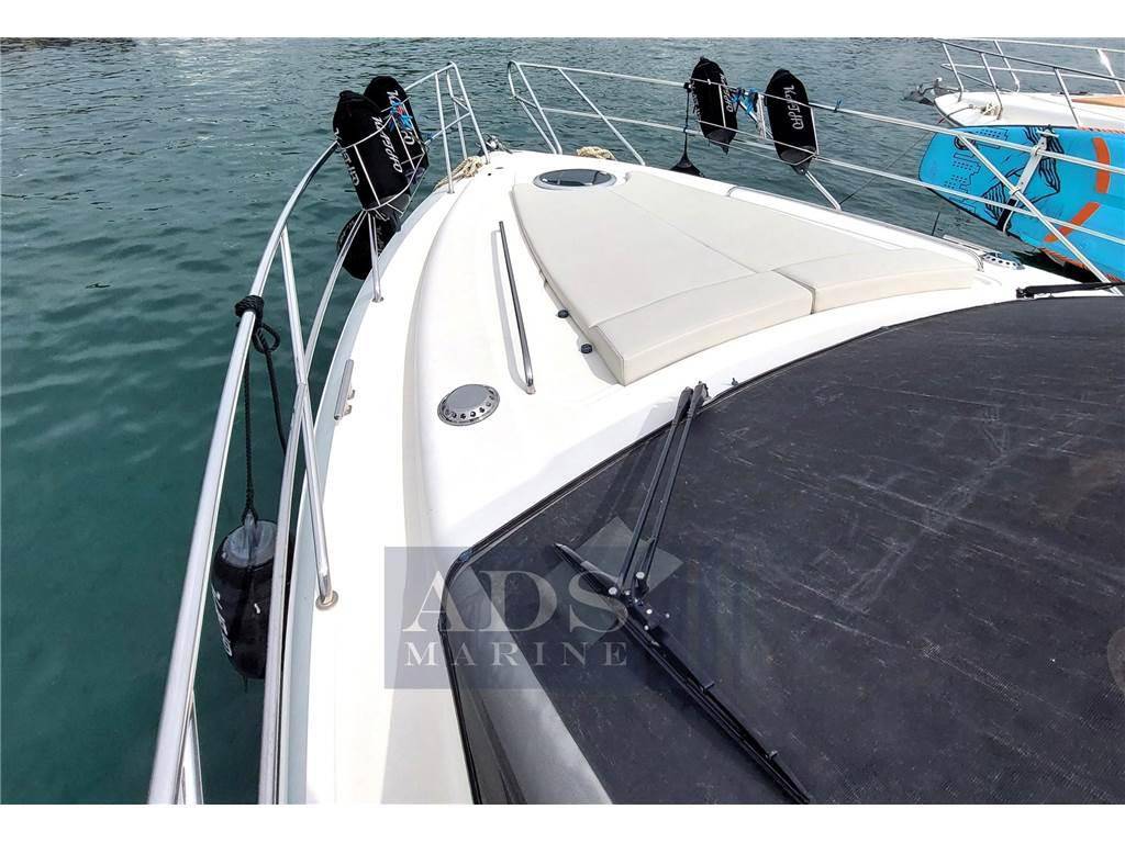 Galeon 440 fly