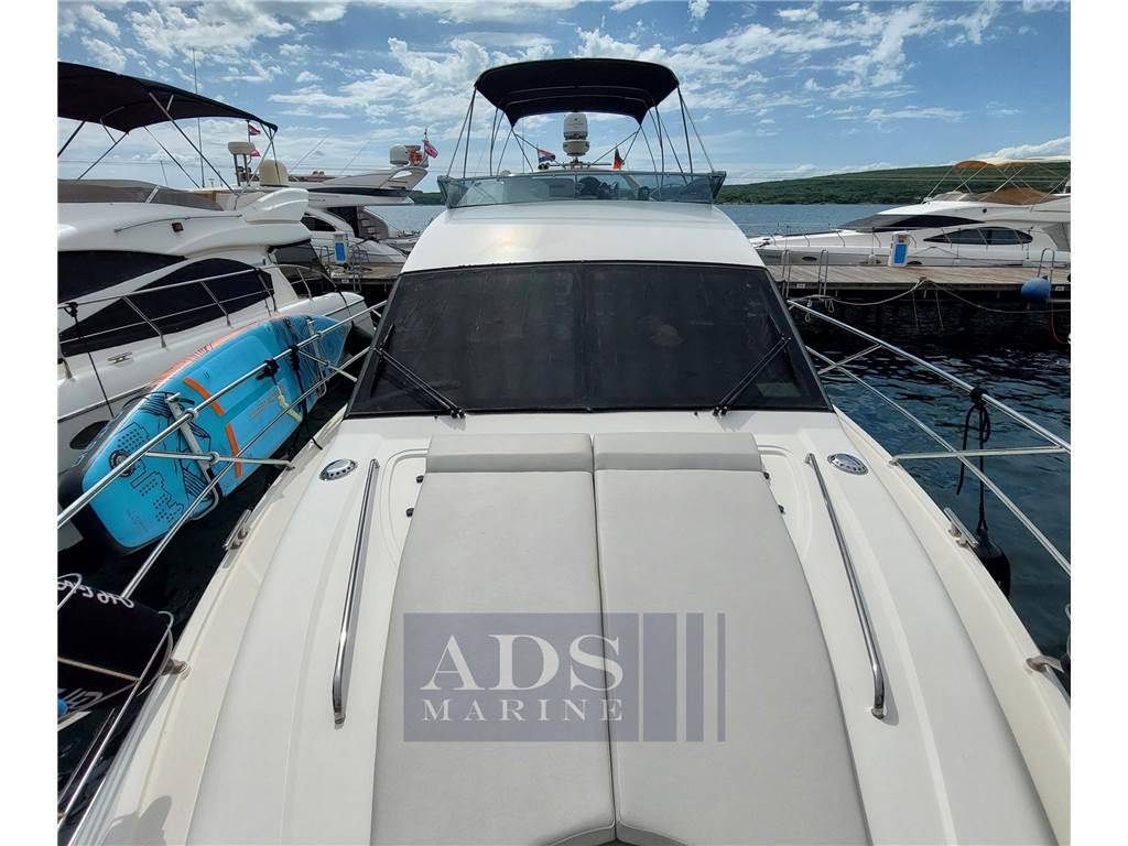 Galeon 440 fly
