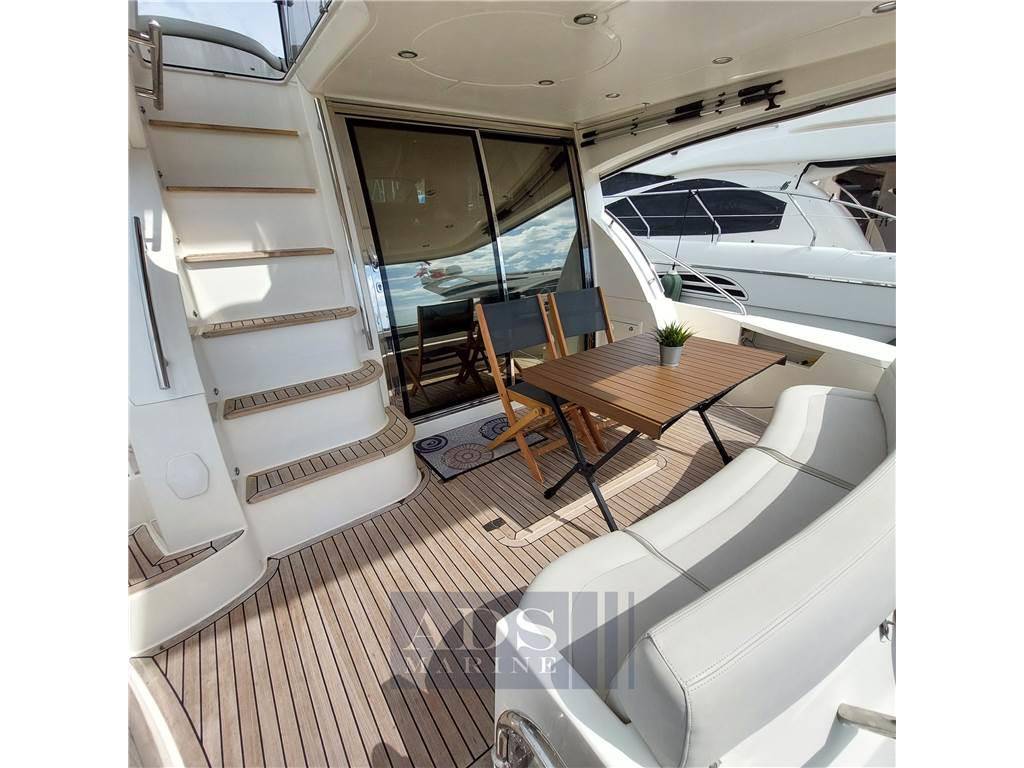 Galeon 440 fly