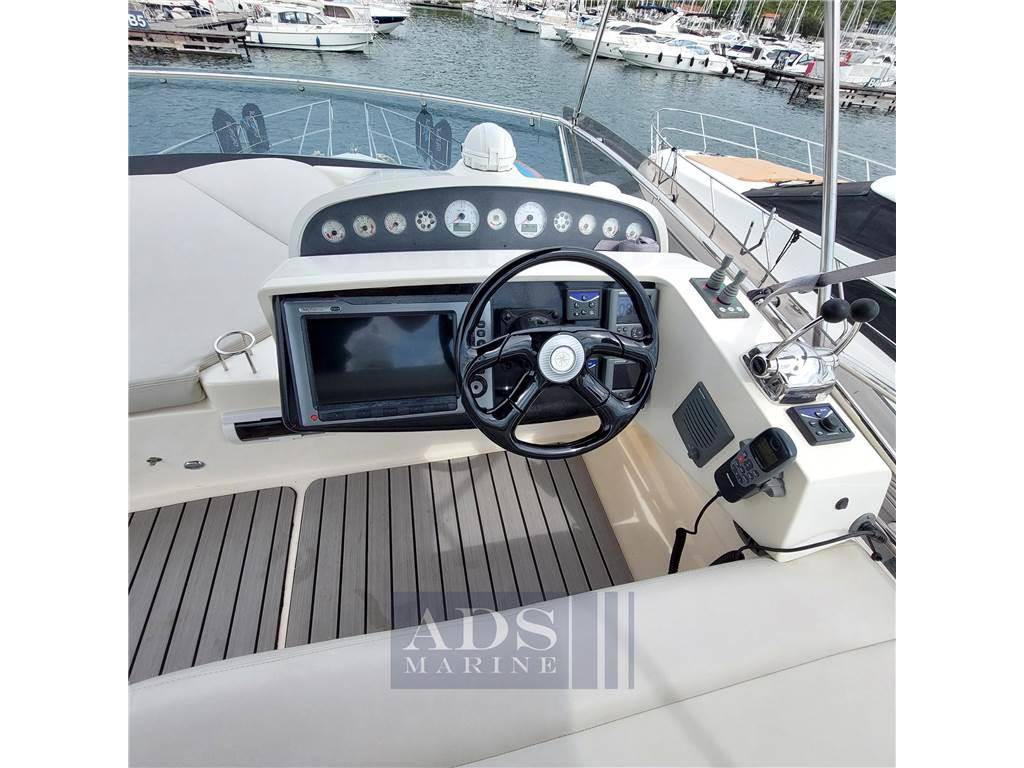 Galeon 440 fly