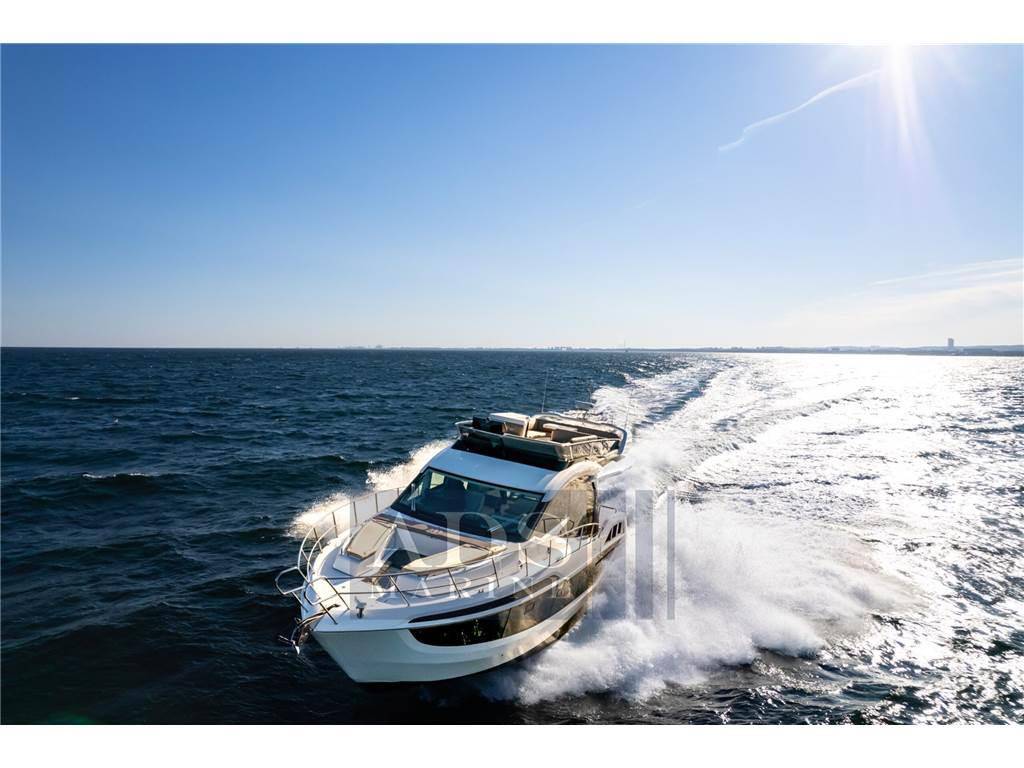 Galeon 480 fly