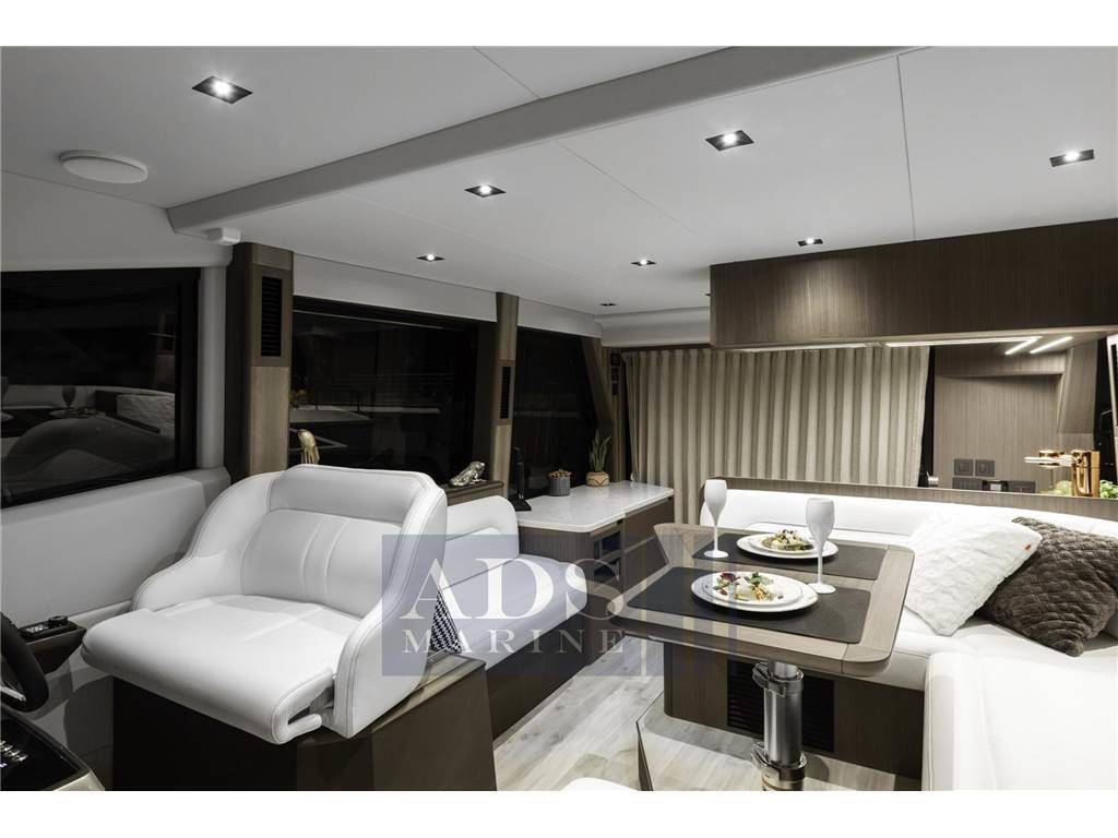 Galeon 480 fly