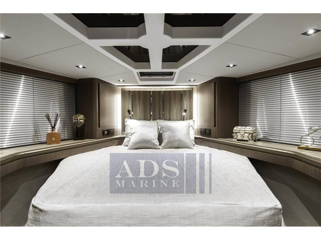 Galeon 480 fly