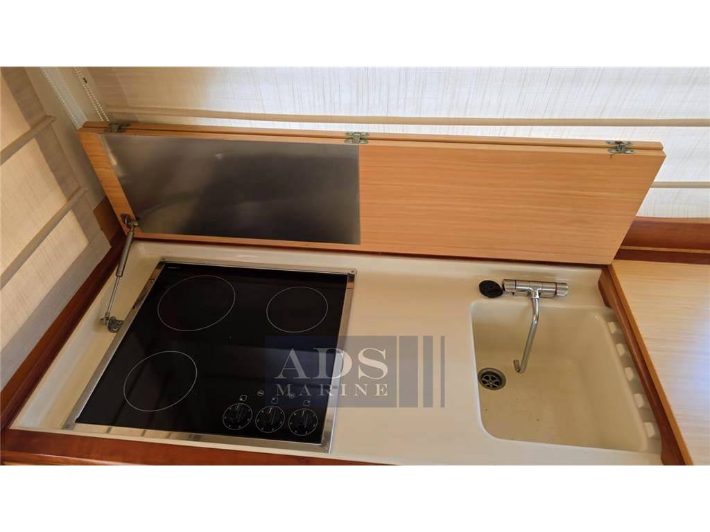 Solare 43 lobster