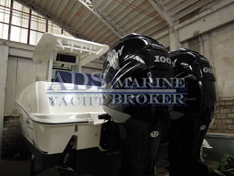 Boston whaler 280 outrage