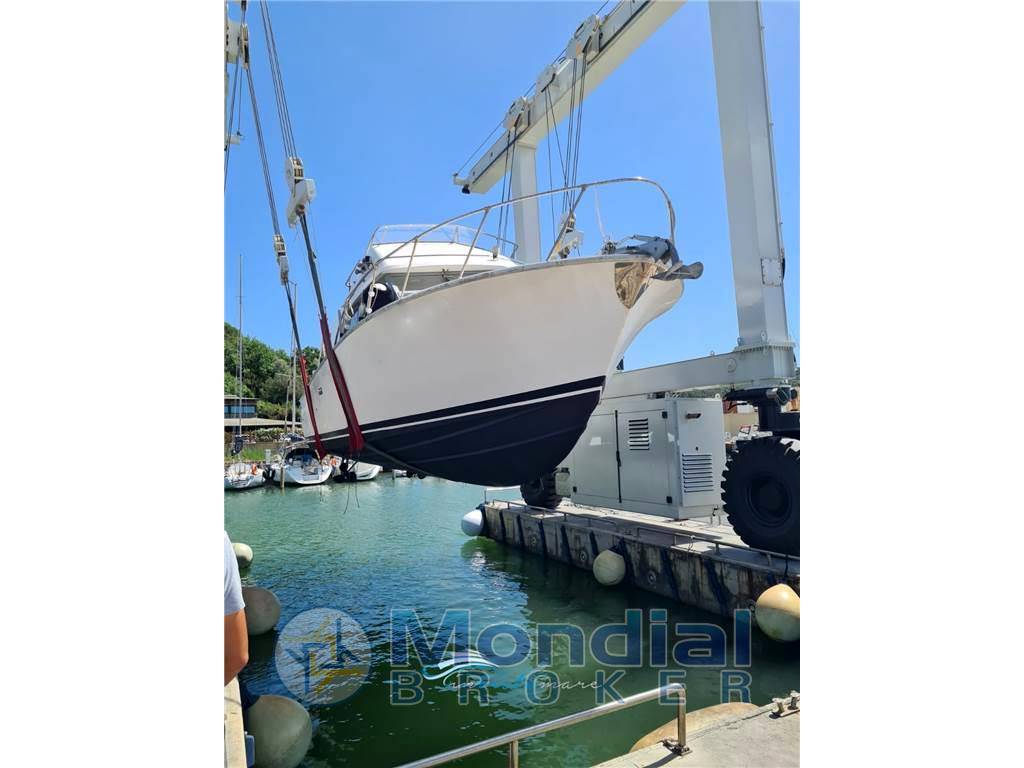 Bertram yacht 33' sf