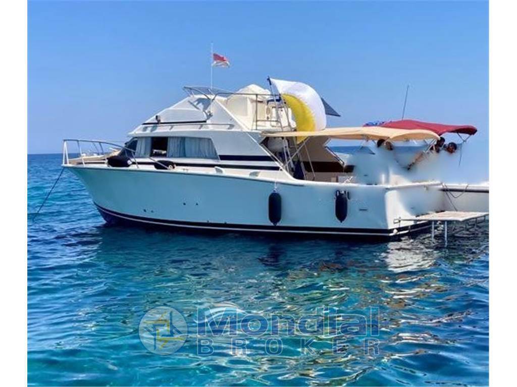 Bertram yacht 33' sf
