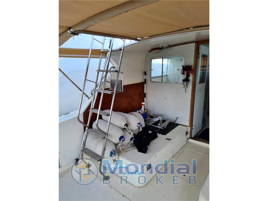 Bertram yacht 33' sf