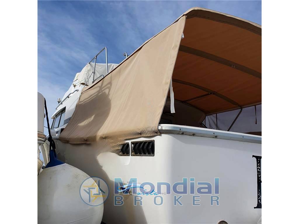 Bertram yacht 33' sf