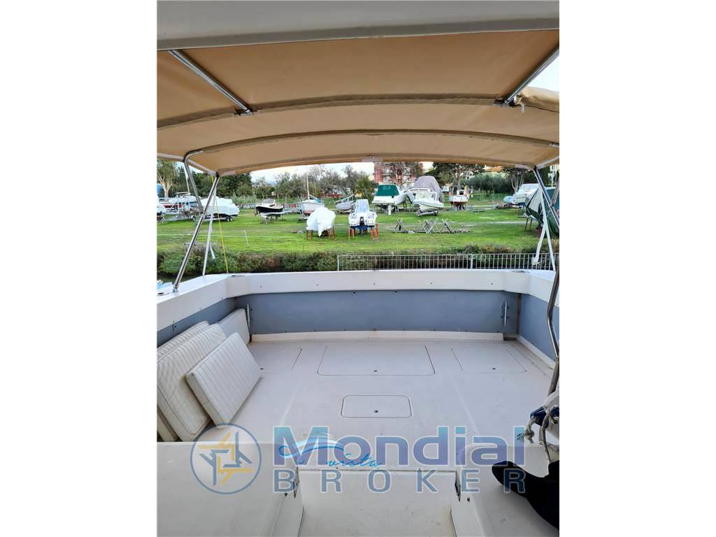 Bertram yacht 33' sf
