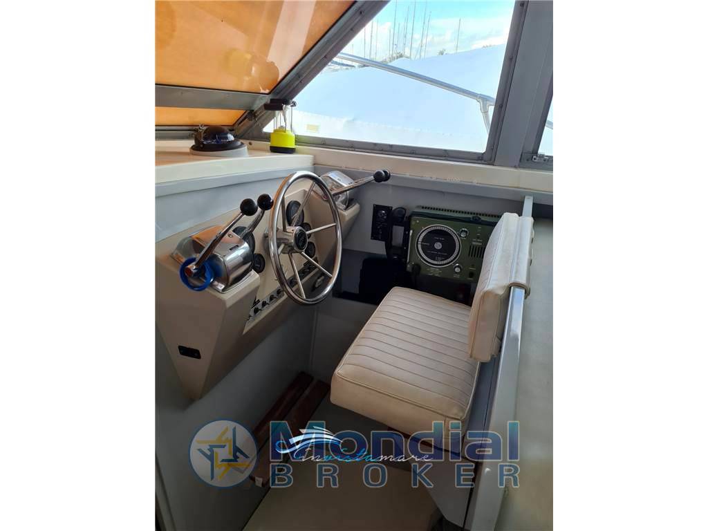 Bertram yacht 33' sf