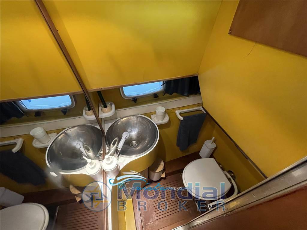 Dellapasqua Dc 11 s flying bridge