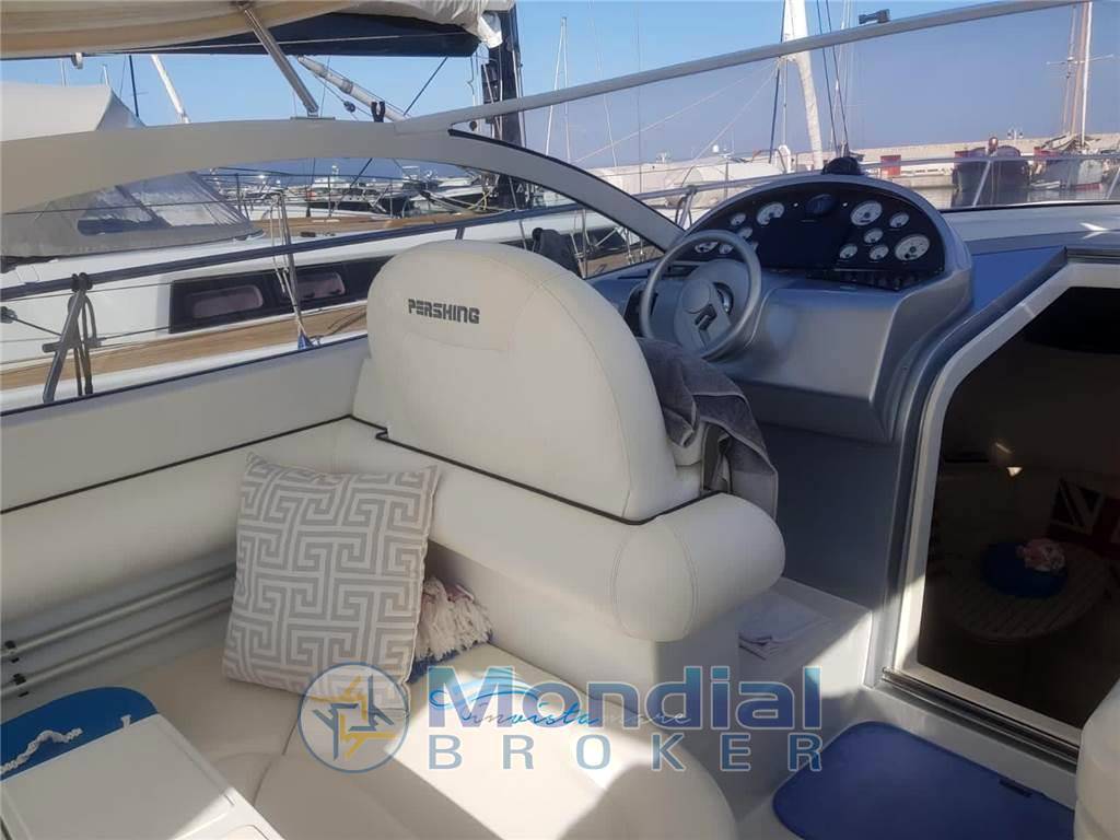 Pershing 37'
