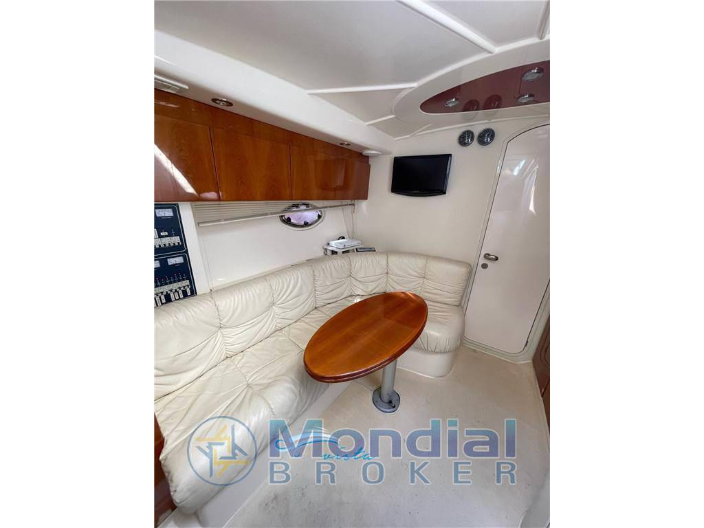 Pershing 37'