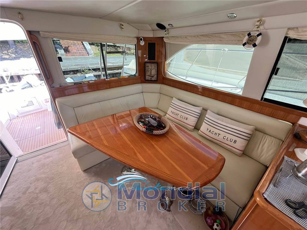 Riviera marine 40 flybridge