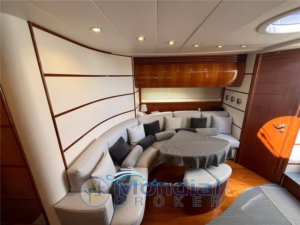 Pershing 50' ht