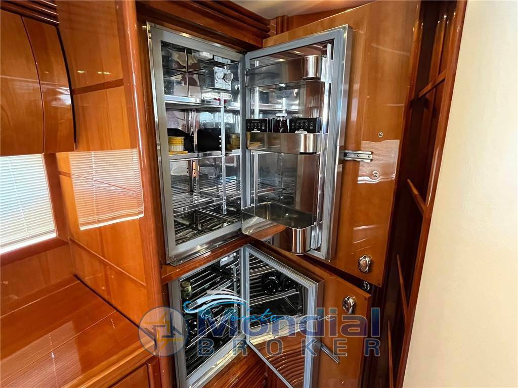 Pershing 50' ht