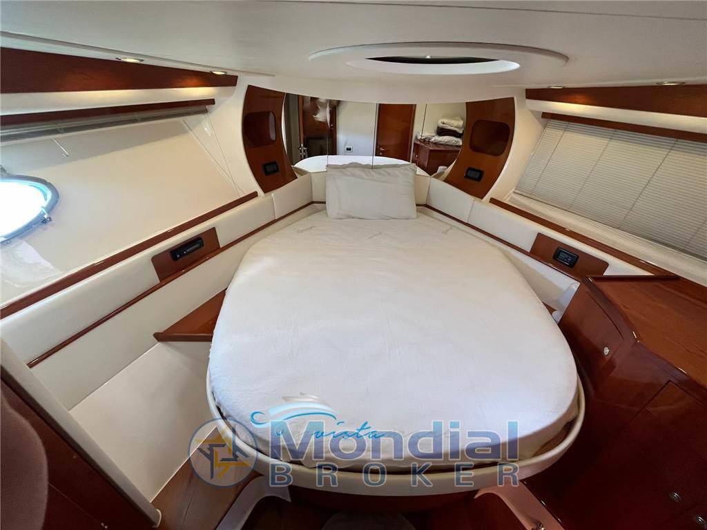 Pershing 50' ht