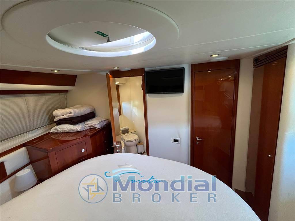 Pershing 50' ht