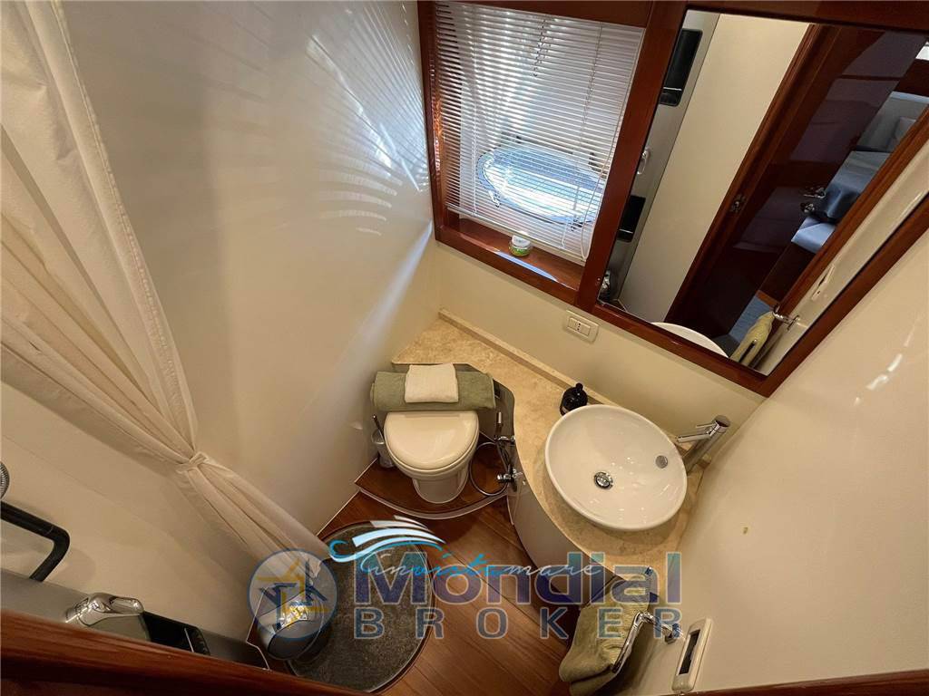Pershing 50' ht