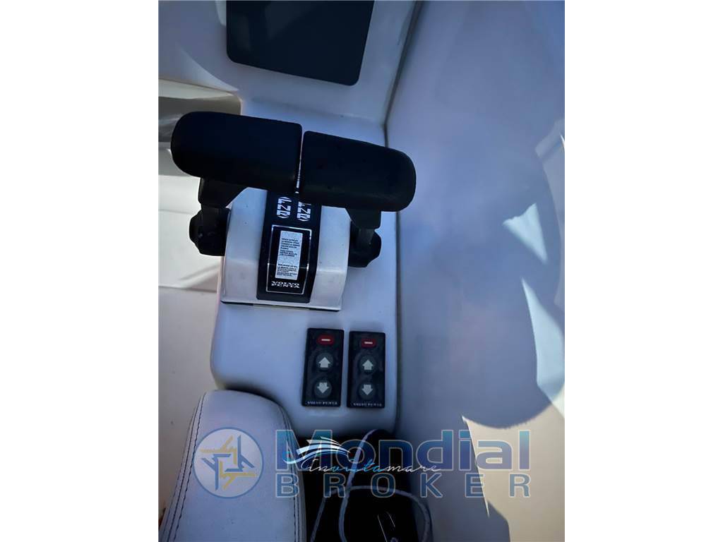 Sessa marine Islamorada 32