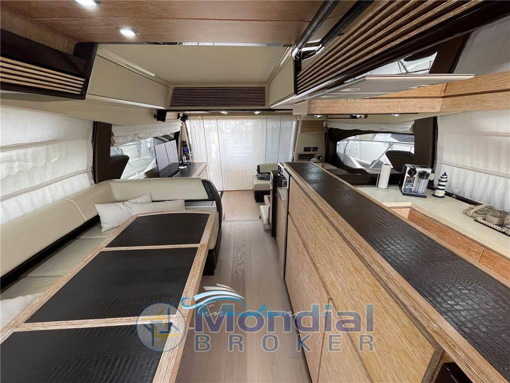 Azimut 64 flybridge