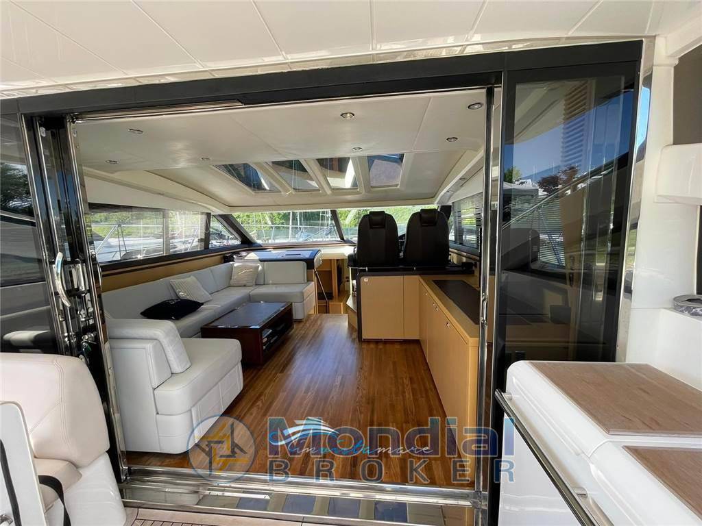 Princess yachts V 62