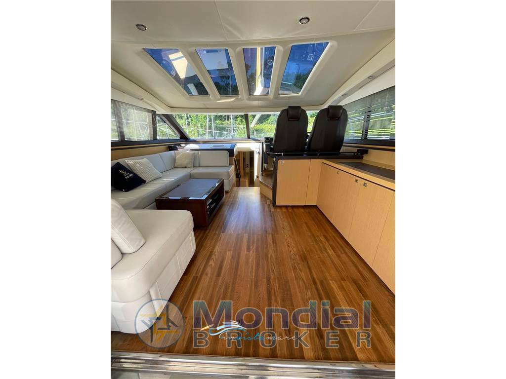 Princess yachts V 62
