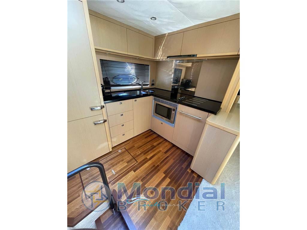 Princess yachts V 62