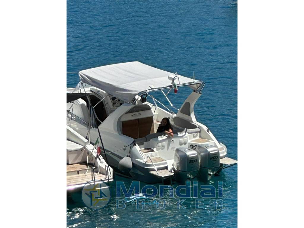 Beneteau Flyer 850 sun deck