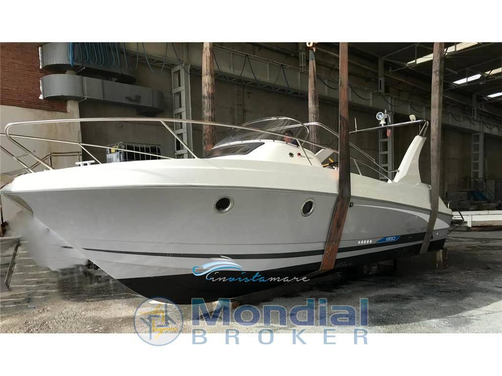 Beneteau Flyer 850 sun deck