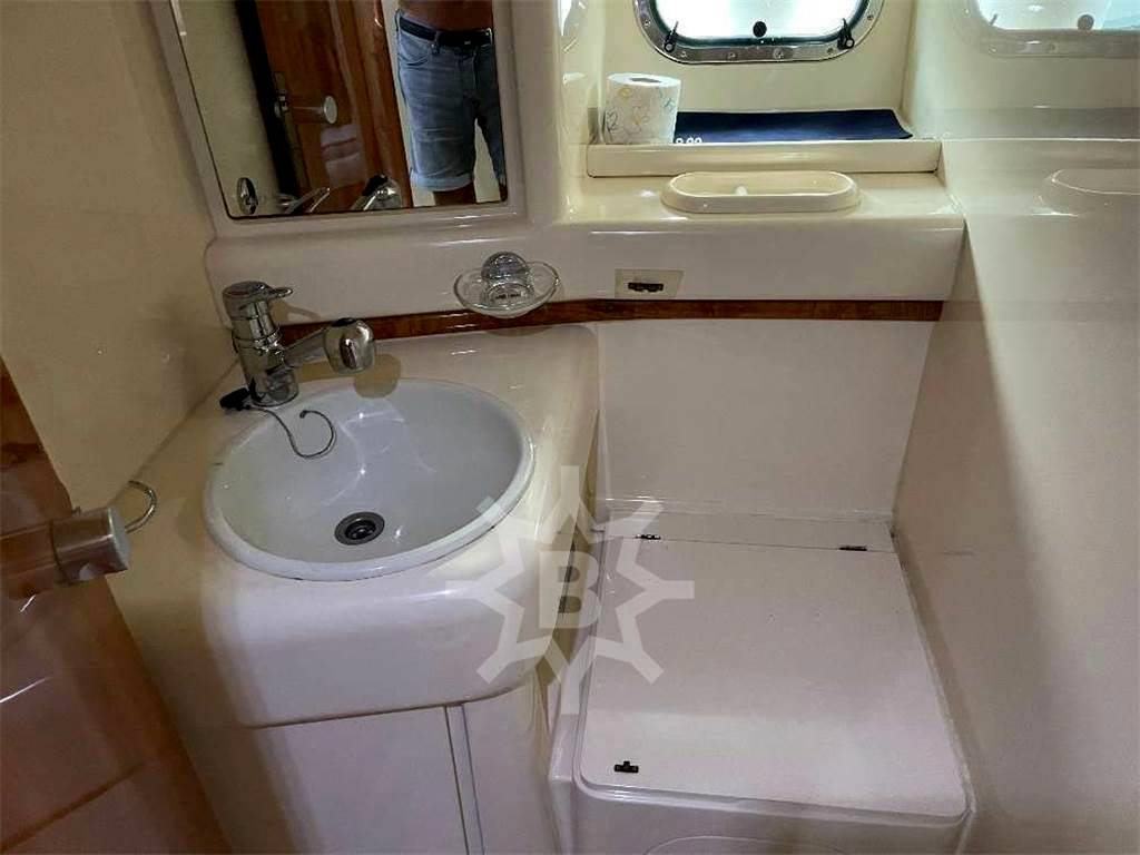 Azimut Az 43
