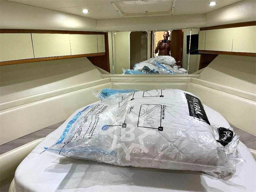 Azimut Az 43