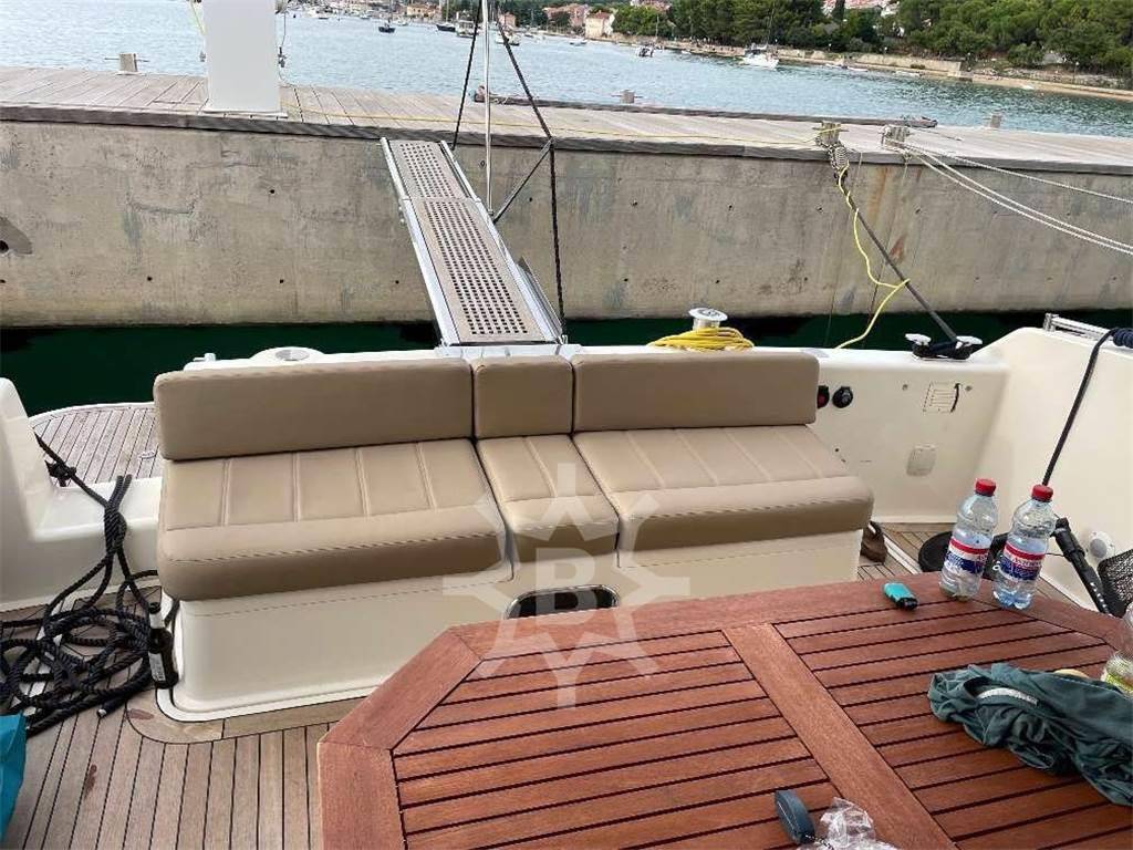Azimut Az 43